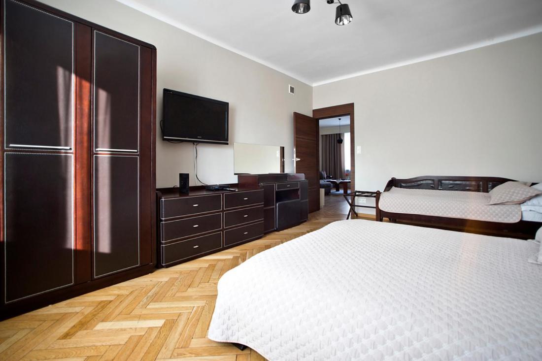 Niepodleglosci Serviced Apartments วอร์ซอ ภายนอก รูปภาพ