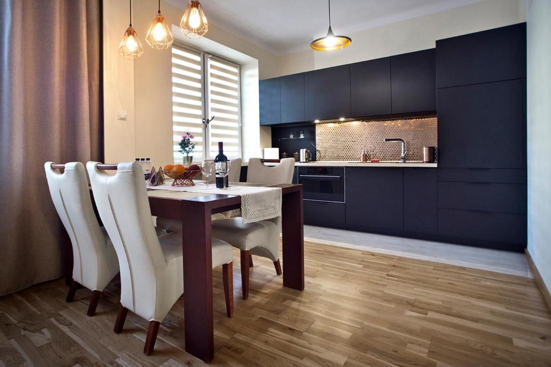 Niepodleglosci Serviced Apartments วอร์ซอ ภายนอก รูปภาพ