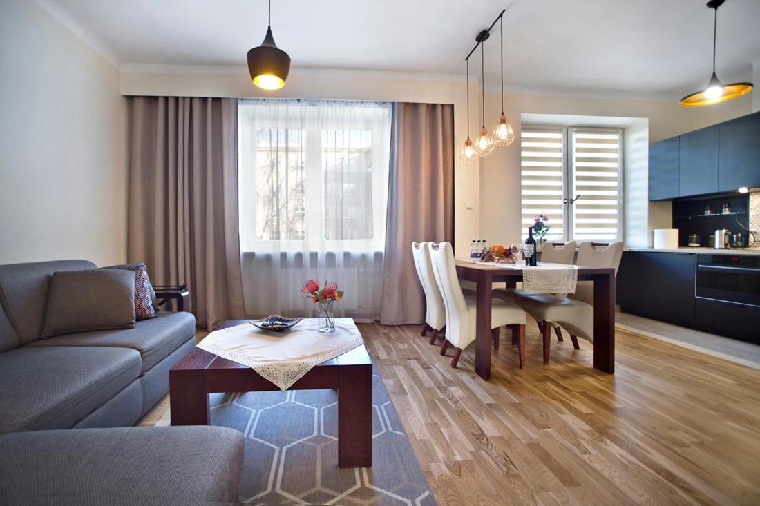 Niepodleglosci Serviced Apartments วอร์ซอ ภายนอก รูปภาพ
